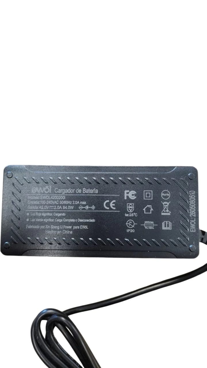 Cargador Batería Para Monopatín Eléctrico ewōl i35